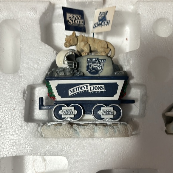 The Penn State Nittany Lions Christmas Express by Danbury Mint - Picture 3 of 7